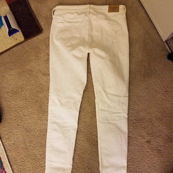 Abercrombie white jeans - Picture 3 of 4